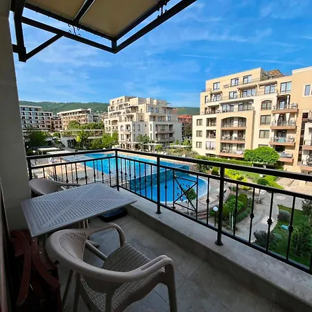 Sorrento Pool View Apartament *